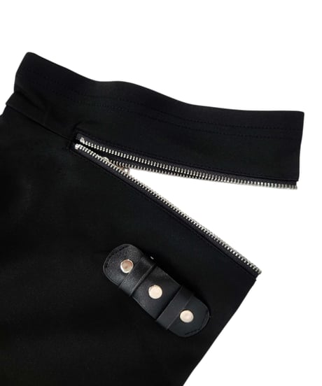 《NieR》DARK DOLL CAT SLEEVE ZIP CUTSEW　3056