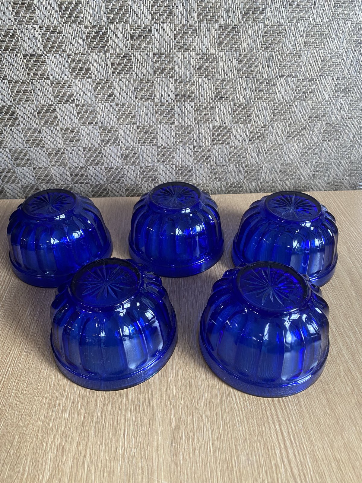 青と金の高脚ガラス皿 青ガラス サラダボウル ガラス器 小鉢 1個