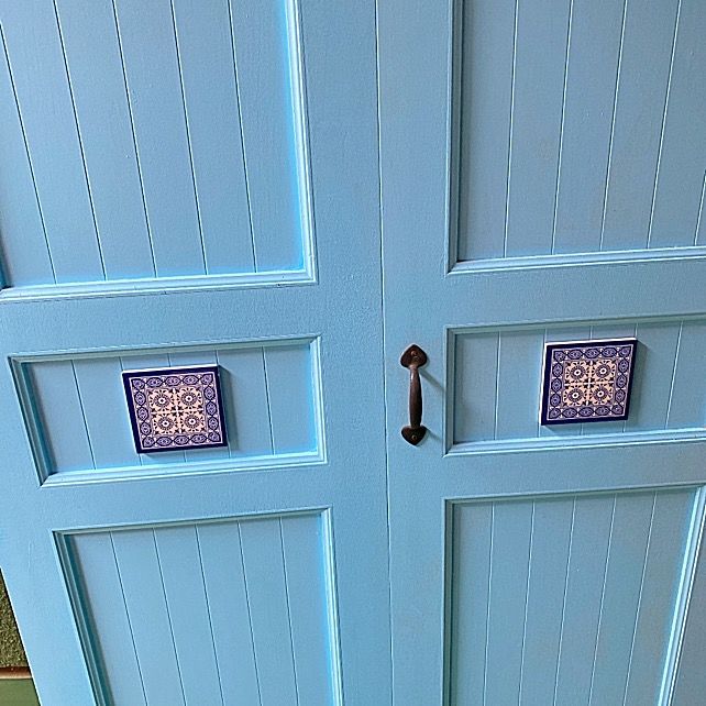 折れ戸ブルー　インテリアにも 折れ戸ブルー インテリアにも