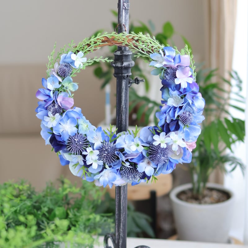 青の三日月リース アーティフィシャルフラワー 直径23㎝ ブルー系