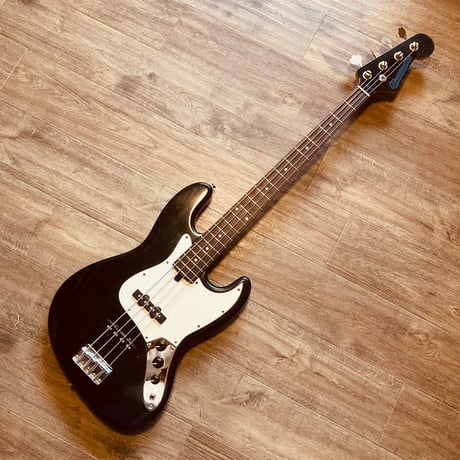 Miyako custom bass guitar