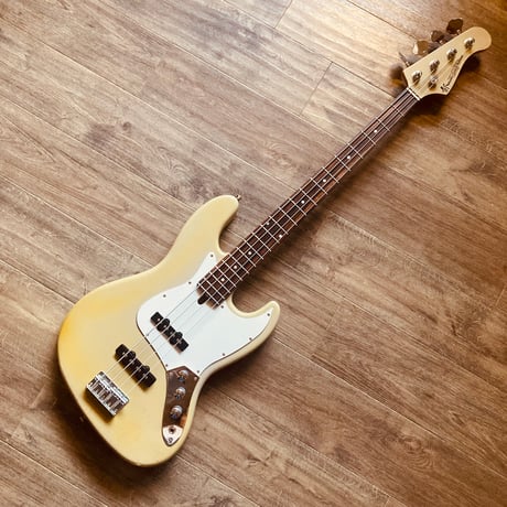 Miyako custom bass guitar