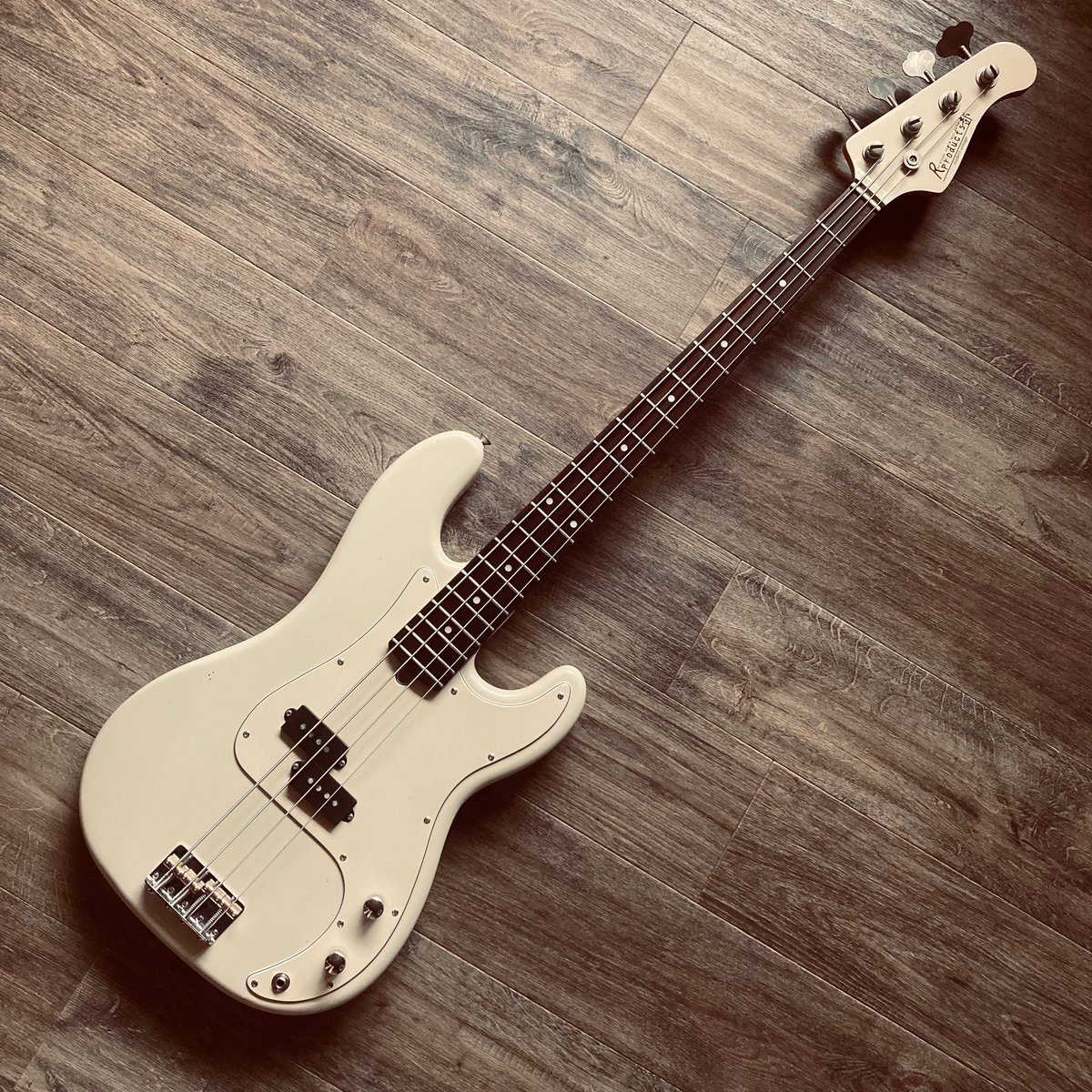 ■Miyako Custom Precision Bass RMP-4R 都 都 RMP-4R ivory | Miyako custom bass guitar
