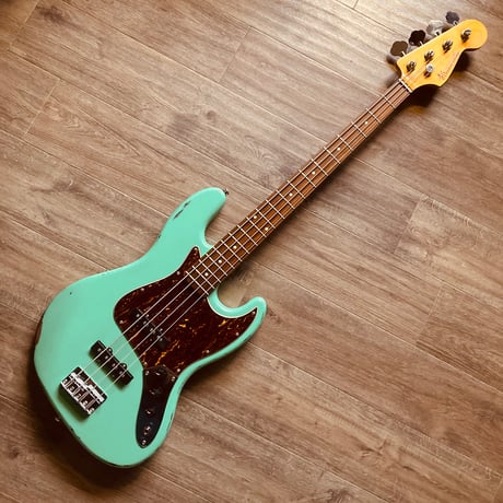 Miyako custom bass guitar