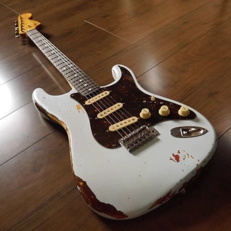 ストラトキャスター | STORES