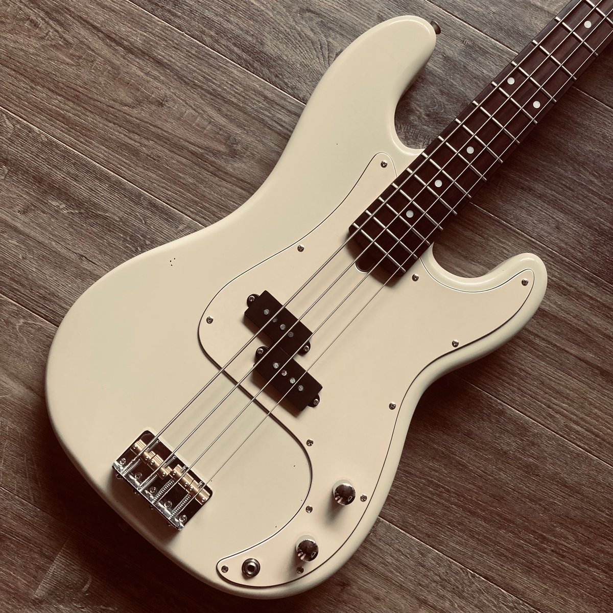 ■Miyako Custom Precision Bass RMP-4R 都 都 RMP-4R ivory | Miyako custom bass guitar
