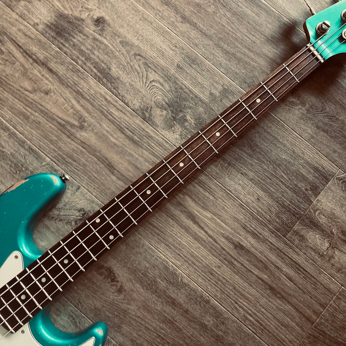 都 MJB-4R green metallic | Miyako custom bass gu