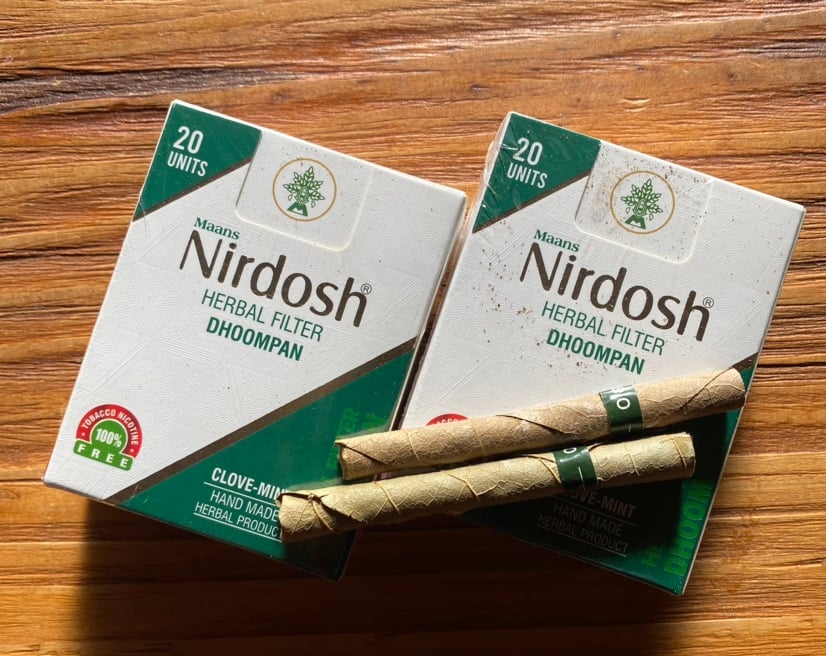 Nirdosh ニルドーシュ オリジナル 50g×4袋 4箱set】Nirdosh Herbal Filter Dhoompan 【オリジナル・クロ