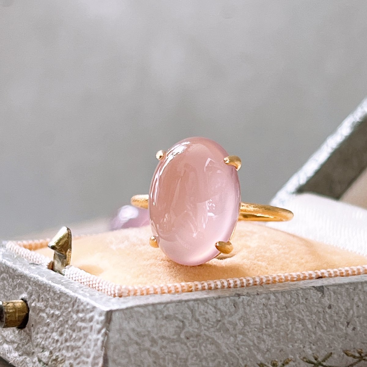 夢色の艶と透明感・:*ピンクパープルカルセドニーのオーバルリング