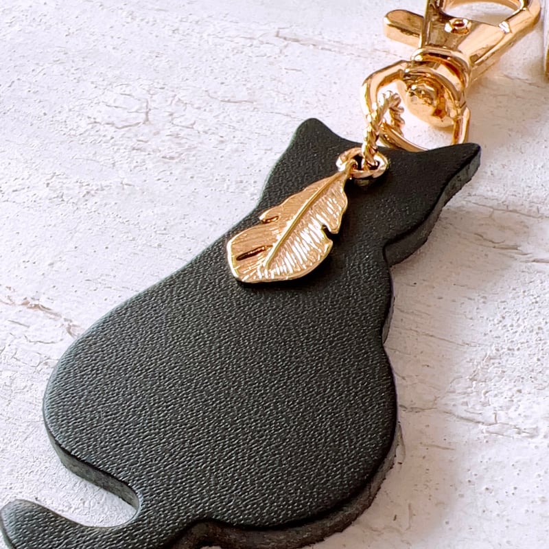 ⁺˳✧༚本革 猫のバッグチャーム/キーホルダー K16GP大きめ約40mm