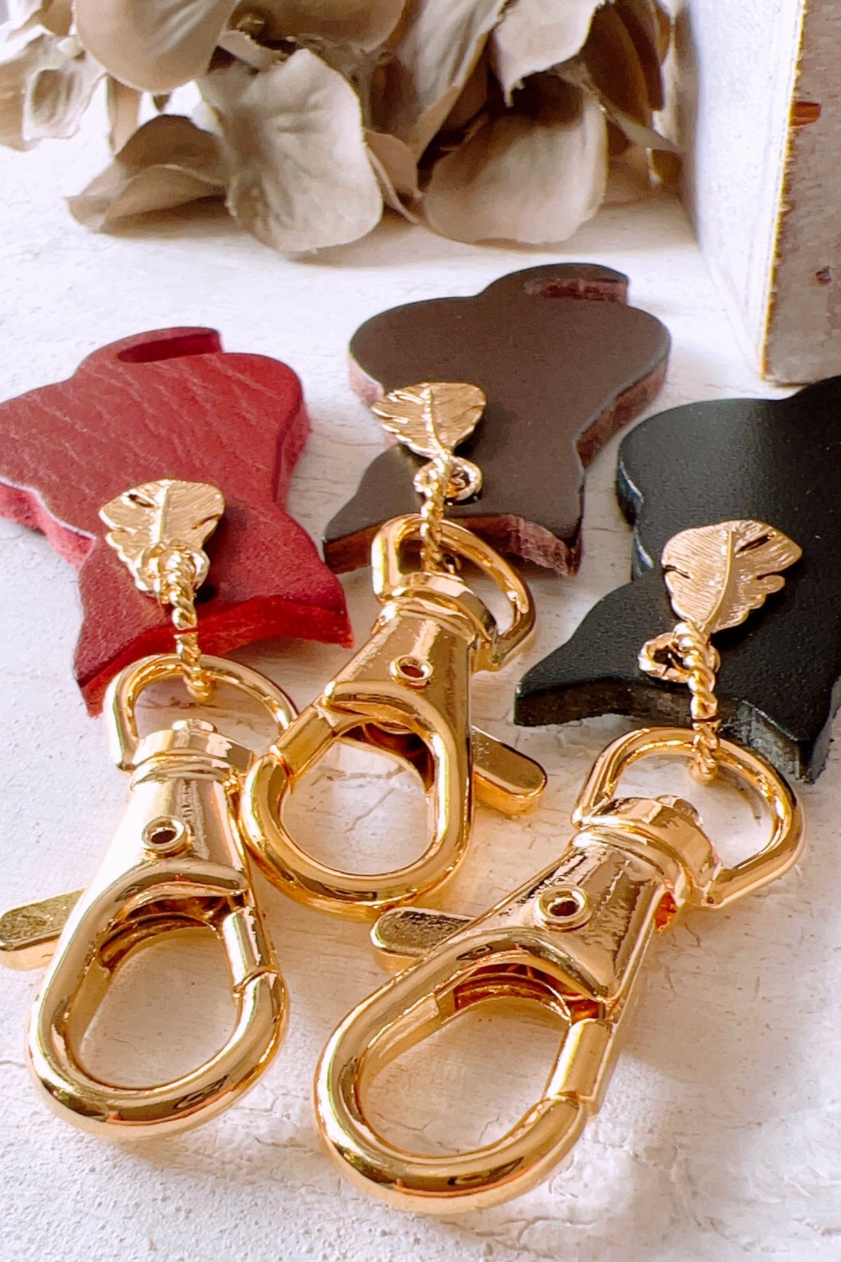 DOLCE&GABBANA黒いヘビ革バッグチャーム 取り残し キーホルダー 