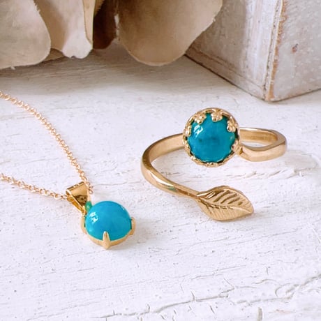 天然石ターコイズゴールドベゼル＆リーフリング フリーサイズ(約9号〜17号位) turquoise ring