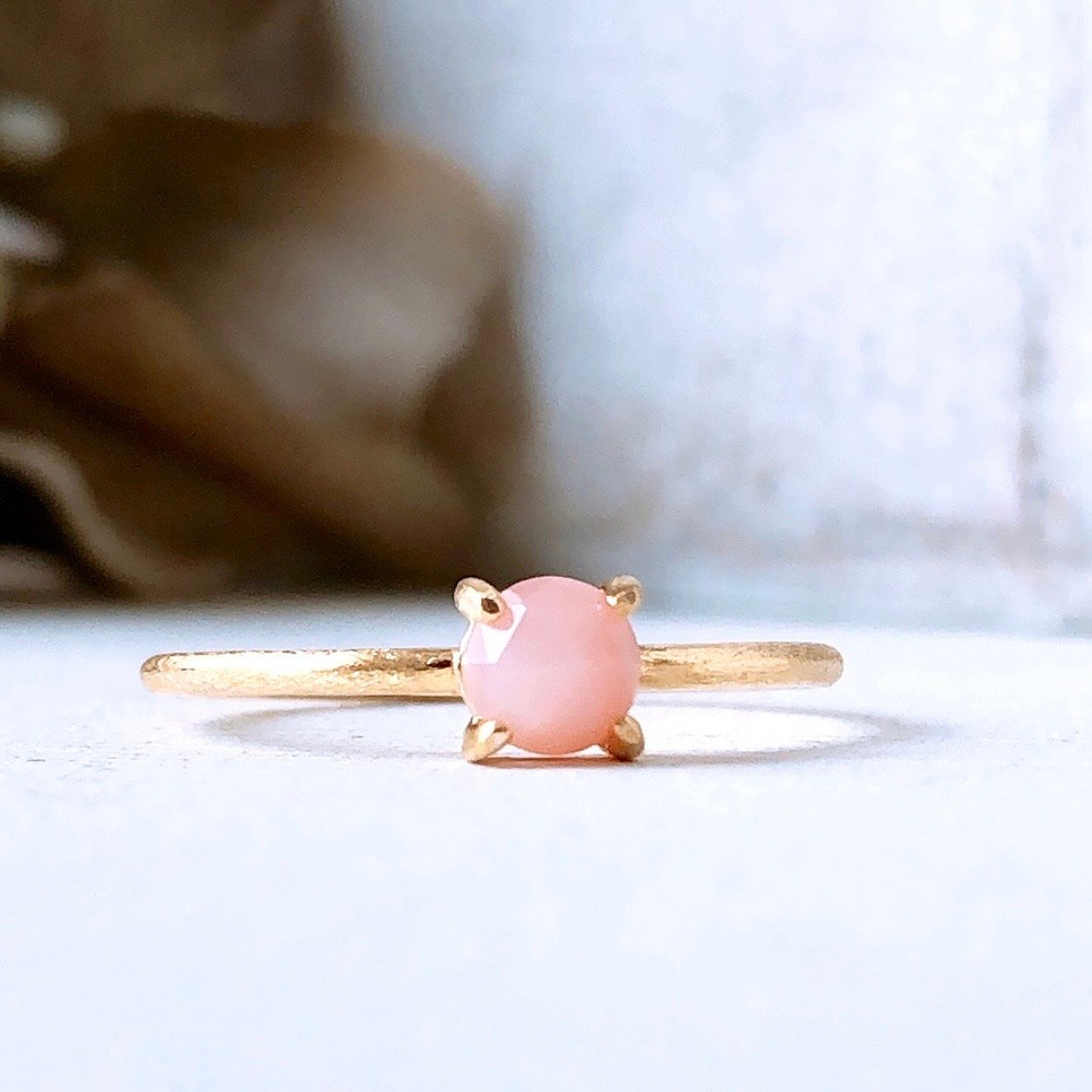 桜色を纏う・:*天然石ピンクオパール 4mmローズカットリング