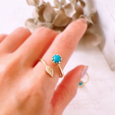 天然石ターコイズゴールドベゼル＆リーフリング フリーサイズ(約9号〜17号位) turquoise ring