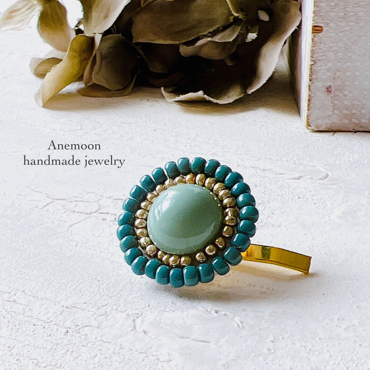 アンティークハート⭐べっ甲柄とゴールドフラワーのガラスビーズの