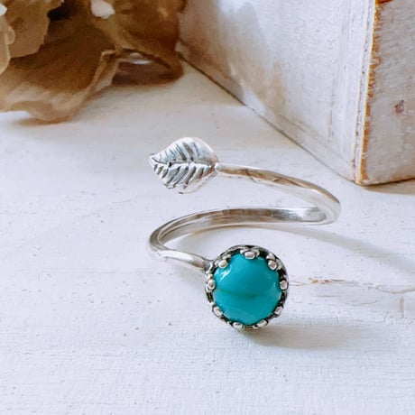 天然石ターコイズアンティークsilver銀古美ベゼル＆リーフリング フリーサイズ(約9号〜17号位) turquoise ring