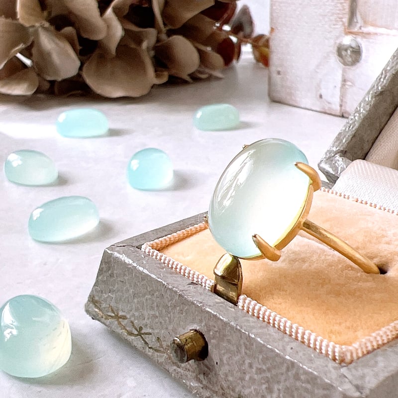 艶と透明感を愉しむ・:*シーブルーカルセドニーのオーバルリング】AAA