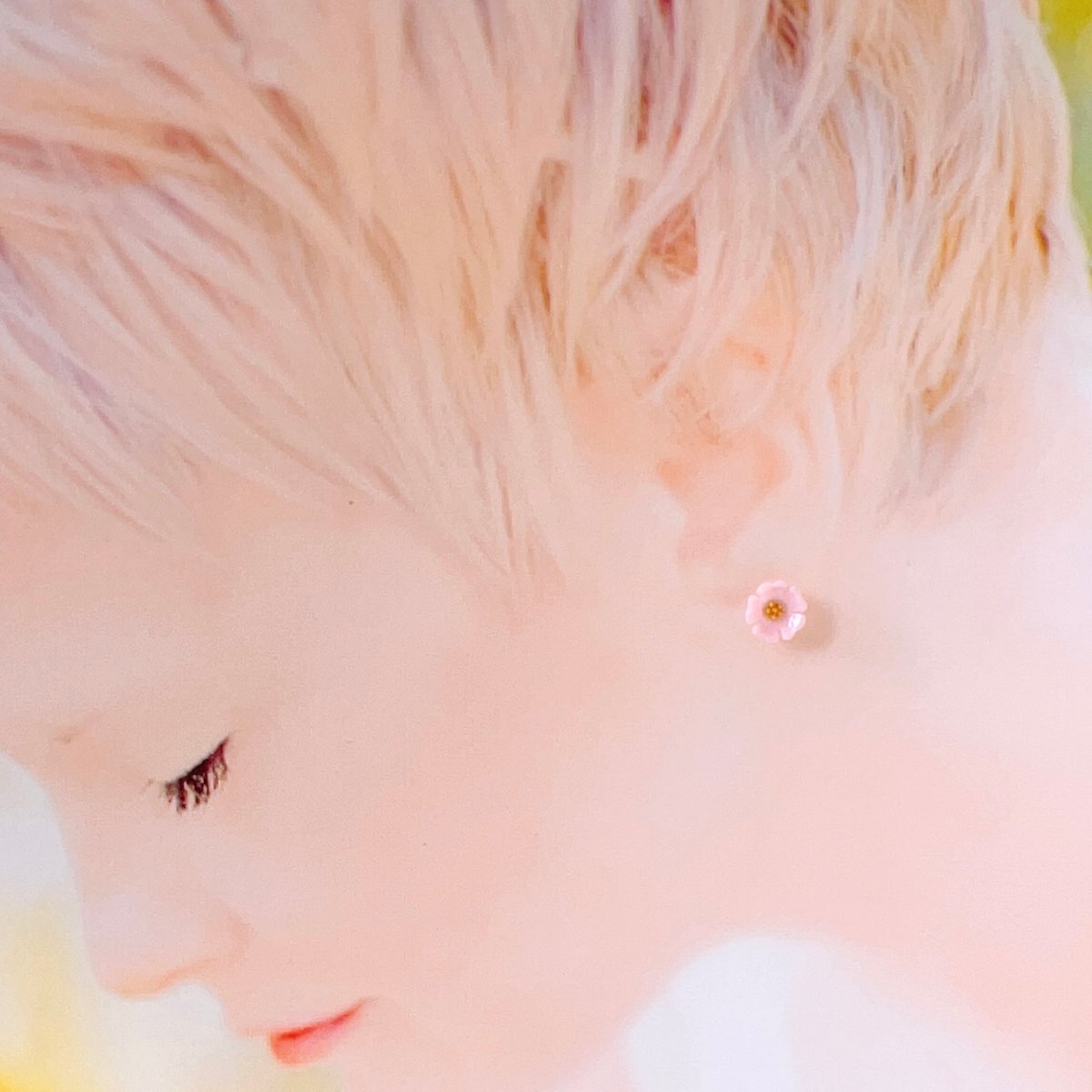 桜ピアス 14kgf製 / Sakura Pierce🌸 高品質クイーンコンク 桜ピアス 14kgf製 / Sakura Pierce🌸 高品質クイーンコンク