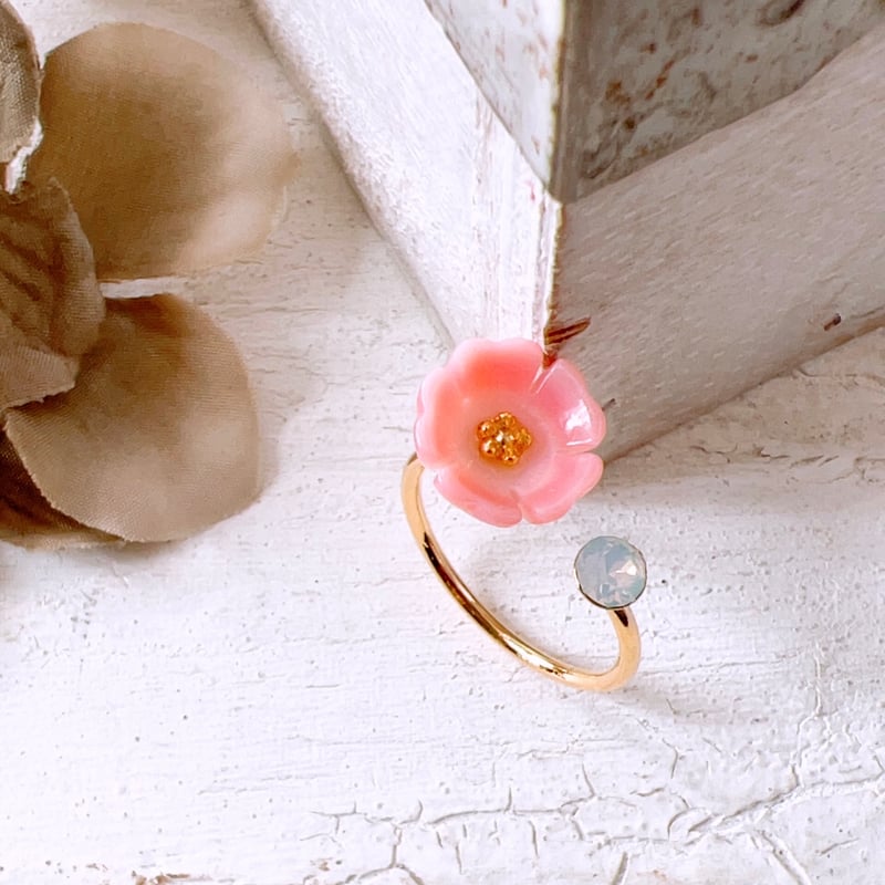 桜フォークリング・:*クイーンコンクシェルAAA × ホワイトオパール】春