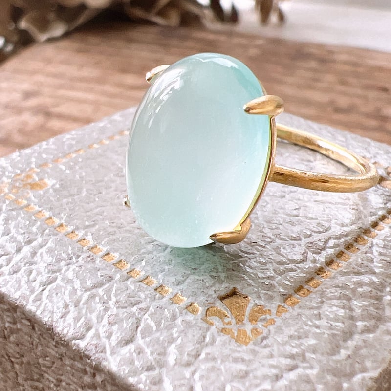 艶と透明感を愉しむ・:*シーブルーカルセドニーのオーバルリング】AAA