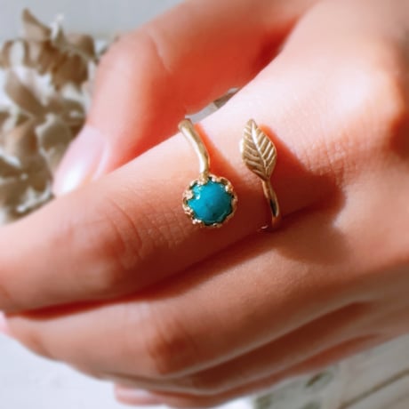 天然石ターコイズゴールドベゼル＆リーフリング フリーサイズ(約9号〜17号位) turquoise ring
