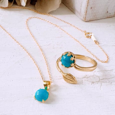天然石ターコイズゴールドベゼル＆リーフリング フリーサイズ(約9号〜17号位) turquoise ring