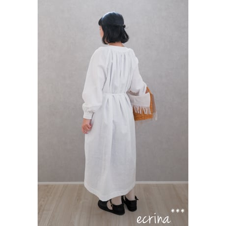 order：切替衿のギャザーワンピース（12月末お届け）