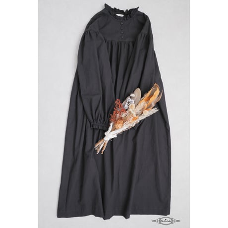 order：フリルカラーヨークワンピース（長袖）（12月末お届け）