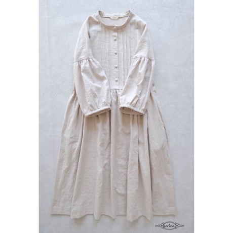 order:207ピンタックスタンドカラーワンピース（七分袖）（12月末お届け）