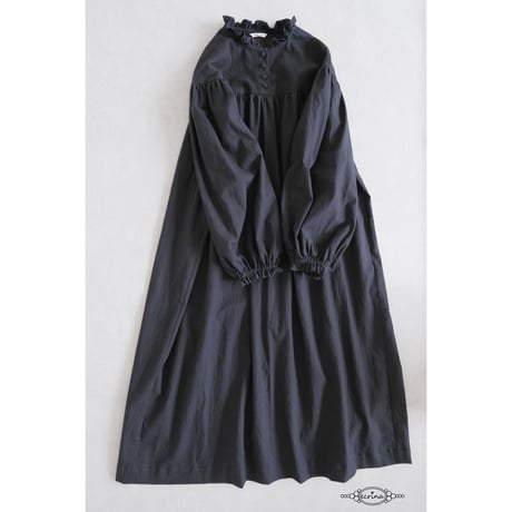 order：フリルカラーヨークワンピース（長袖）（12月末お届け）