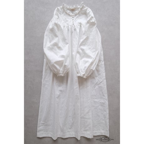 order：フリルカラーヨークワンピース（長袖）（12月末お届け）
