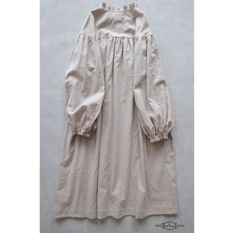 order：フリルカラーヨークワンピース（長袖）（12月末お届け）