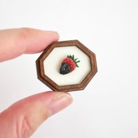 「愛しのかけら」ブローチ（いちごチョコ）
