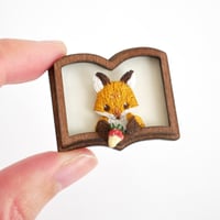ちょっこりきつねの「ばれんたいん」ブローチ（ホワイトチョコ）