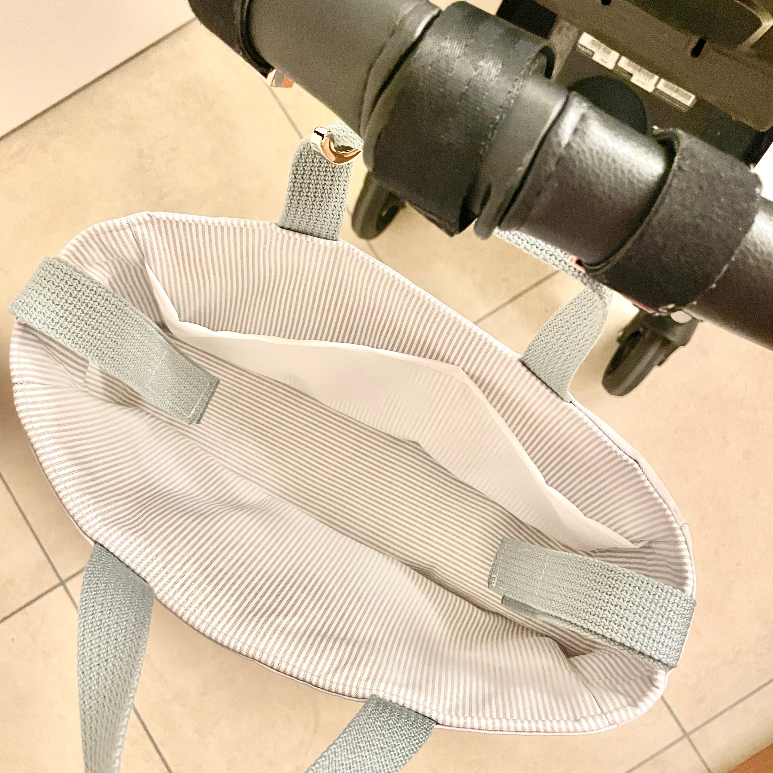 MYbroderie 完売商品　swan stroller organizer swan stroller organizer | MYbroderie