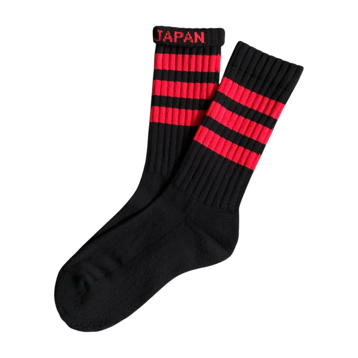 ching&co.】BLACK SKATER SOCKS / RED | OVER THE