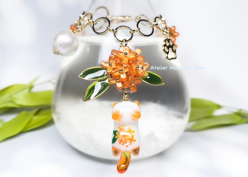 hana様】1490.琉球ガラス 金木犀 ジャンピング猫 レジン チャーム