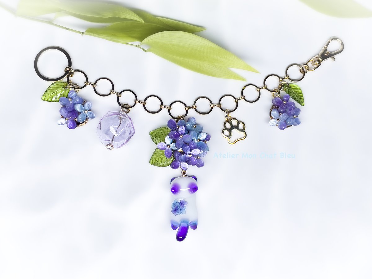 紫陽花追っかけねこのバッグチャーム バイオレット×ブルー