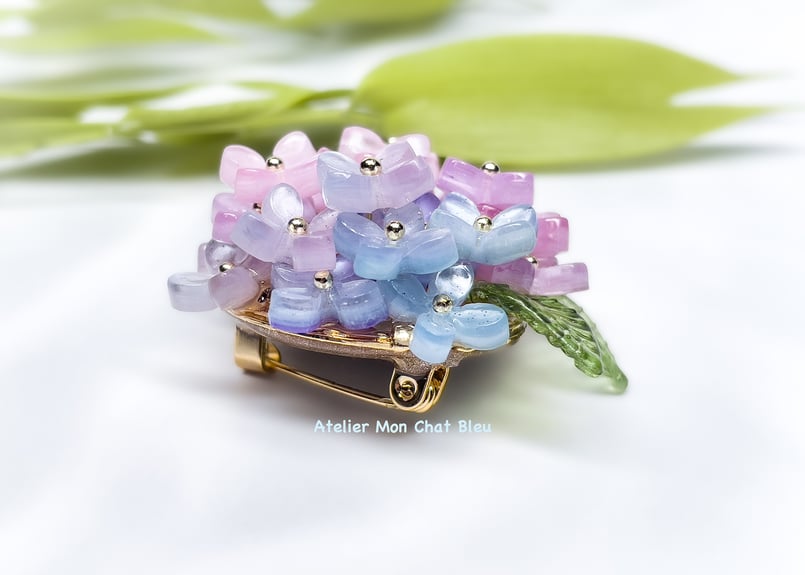 在庫限り】紫陽花のブローチ ピンク×ブルー | Atelier Mon Chat Bleu