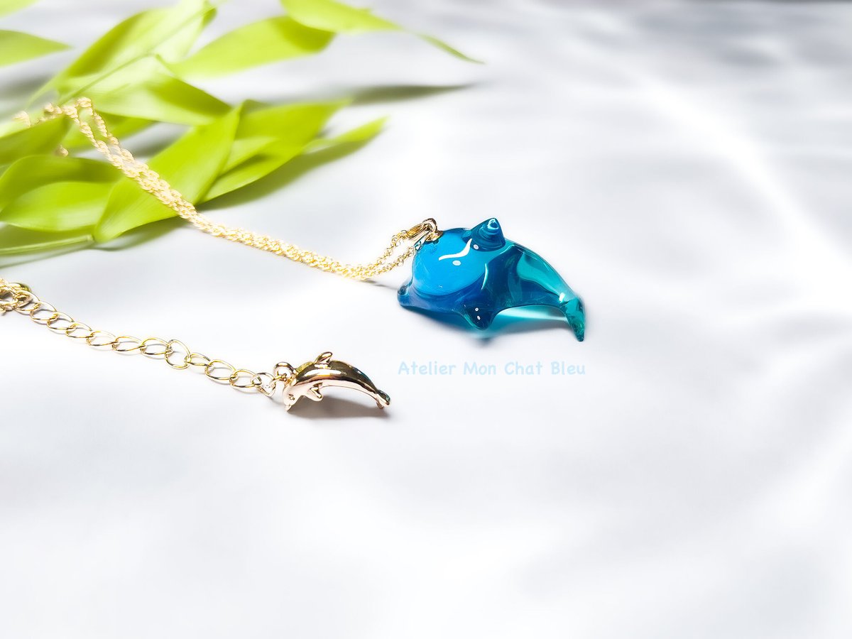 handmade ラリマー カメオ風 イルカ ネックレス handmade ラリマー カメオ風 イルカ ネックレス
