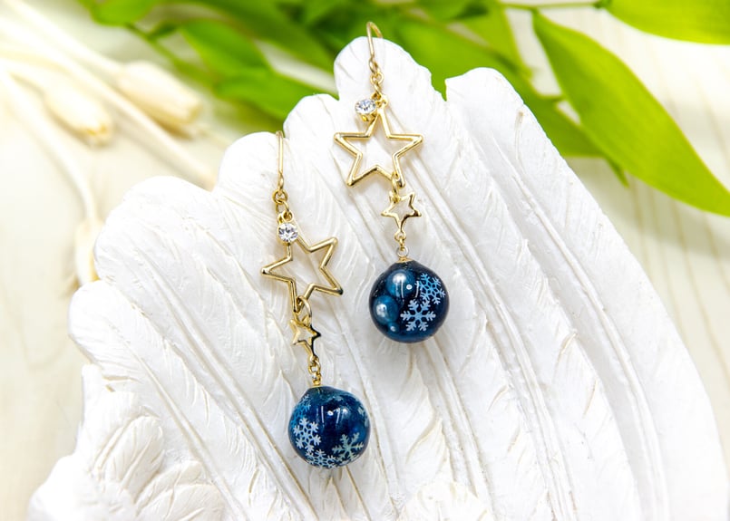 大ぶりピアス【既製品】 （つぶつぶ ホワイト ビーズ ピアス 