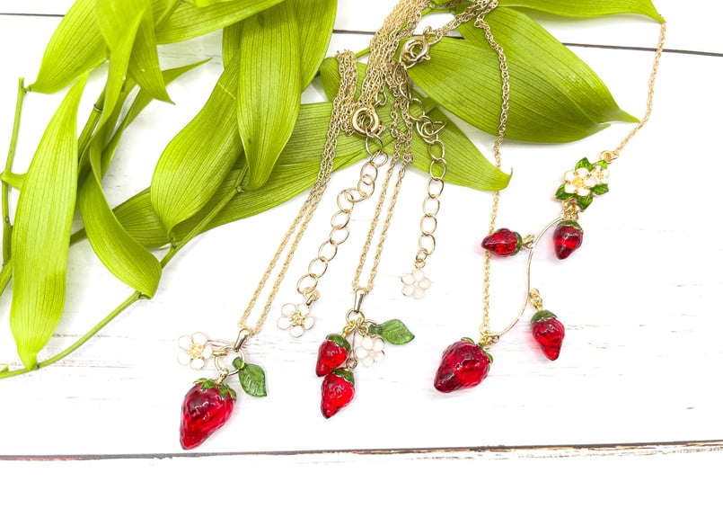 摘みたていちごネックレス リング アカ 摘みたていちごネックレス リング アカ 🍓香りのいちご