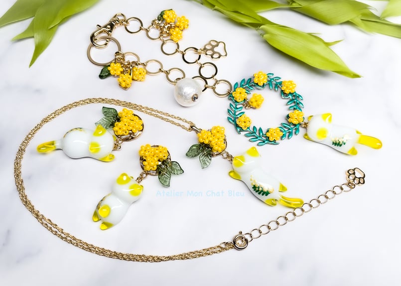 ミモザ追っかけねこのバッグチャーム〈リニューアル版〉 | Atelier Mon