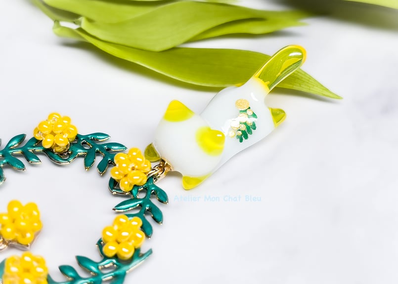 ミモザ追っかけねこのバッグチャーム〈リニューアル版〉 | Atelier Mon