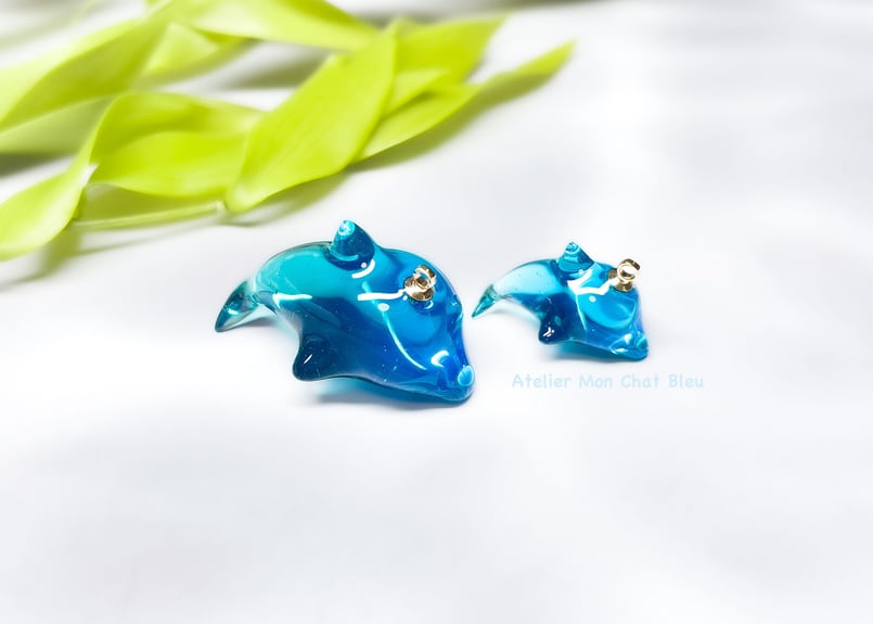 イルカのモビールピアス | Atelier Mon Chat Bleu