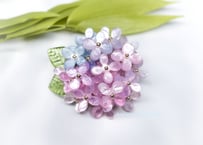 【在庫限り】紫陽花のブローチ　ピンク×ブルー