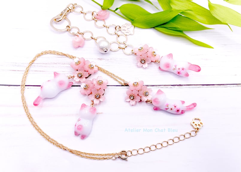 桜追っかけねこのネックレス〈リニューアル版〉 | Atelier Mon Chat Bleu