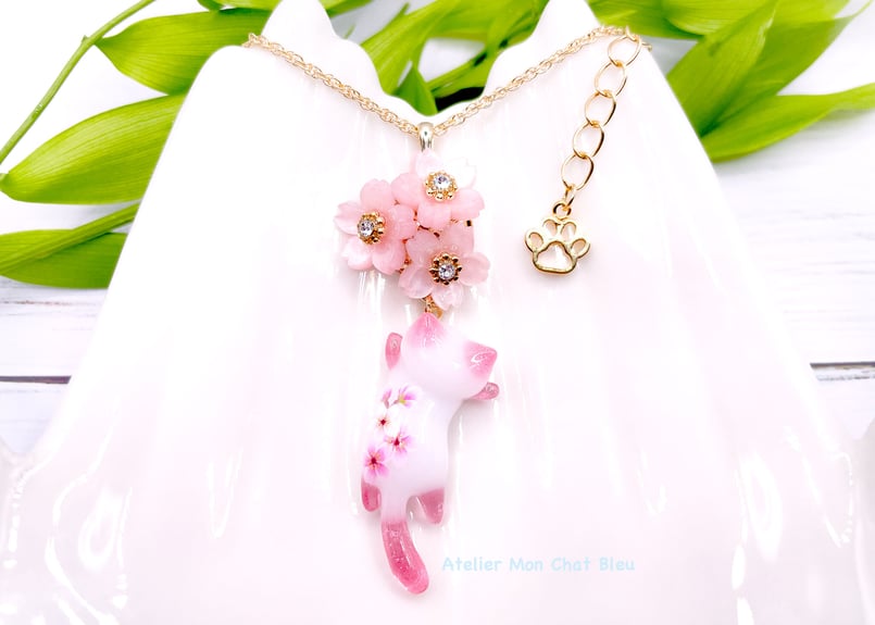 桜追っかけねこのネックレス〈リニューアル版〉 | Atelier Mon Chat Bleu
