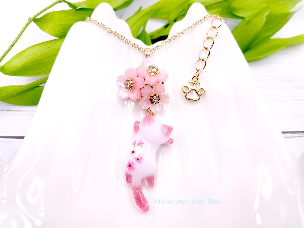 リニューアル版〉桜追っかけねこのネックレス | Atelier Mon リニューアル版〉桜追っかけねこのネックレス | Atelier Mon