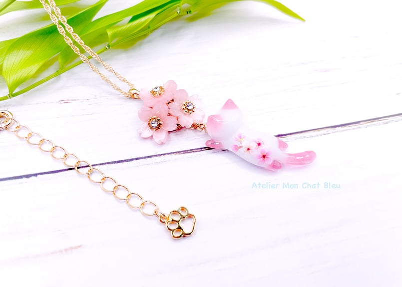 桜追っかけねこのネックレス〈リニューアル版〉 | Atelier Mon Chat Bleu